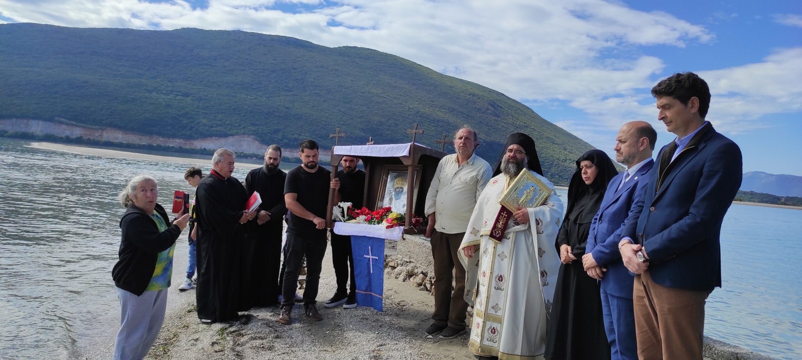 ΙΕΡΑ ΠΑΝΗΓΥΡΗ ΣΤΟ ΝΗΣΑΚΙ ΤΟΥ ΑΓΙΟΥ ΝΙΚΟΛΑΟΥ