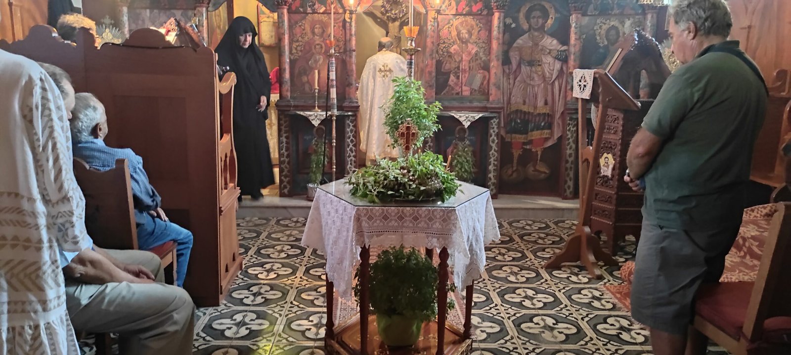 H ΠΑΓΚΟΣΜΙΑ ΟΡΘΟΔΟΞΙΑ ΤΙΜΑ ΚΑΙ ΕΟΡΤΑΖΕΙ ΤΗΝ ΥΨΩΣΗ ΤΟΥ ΤΙΜΙΟΥ ΣΤΑΥΡΟΥ